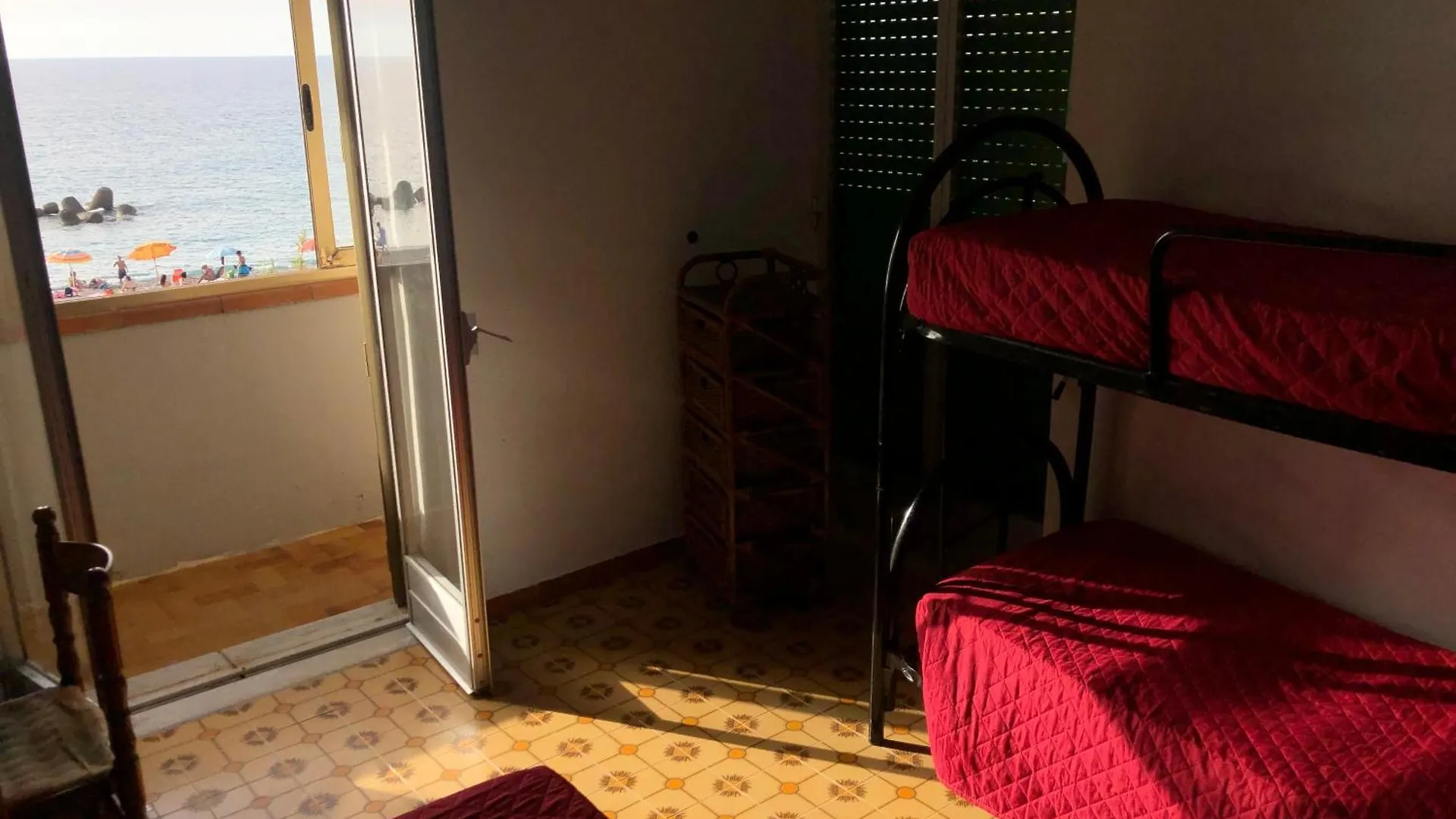 דירות Capo dʼOrlando La Casa Sul Mare איטליה